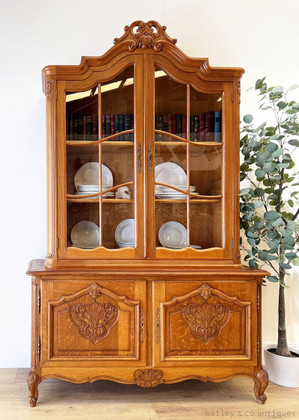 An Antique French Louis XV Display Cabinet - G014
