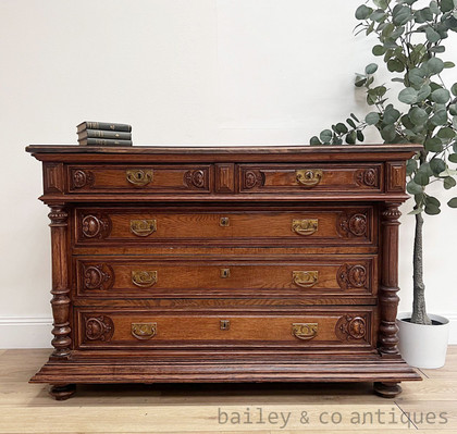 An Antique French Renaissance Revival Oak Chest of Drawers - G060