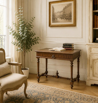 An Antique French Louis XVI Style Oak Table or Small Writing Desk - E118