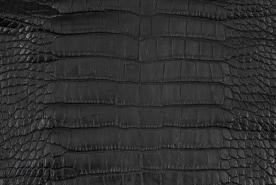 Alligator Skin Belly Matte Black 40/44 cm