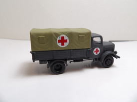 German KHD 3t LKW S3000 1941-44 ADP 11220 Ambulance Finished Model