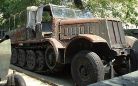 German WWII Sd.Kfz.9 FAMO 18ton Halftrack 1/87 scale Arsenal-M 112100561