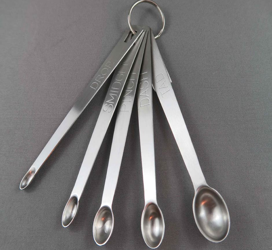 Stainless Steel 1/4, 1/8, Smidge, Tad, Dash & Pinch Measuring Spoon Set -  Cool