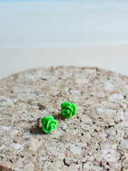 flower stud earrings