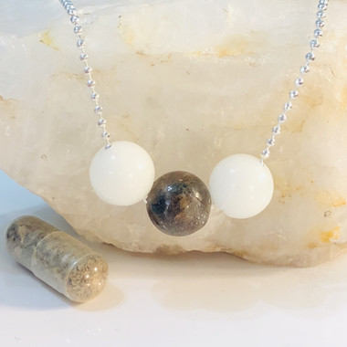 shown with a placenta pearl added