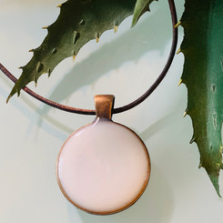 bezel pendant