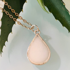 teardrop frame pendant