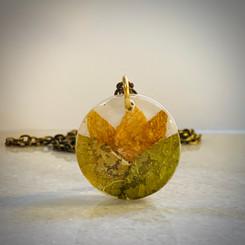 flower milk pendant