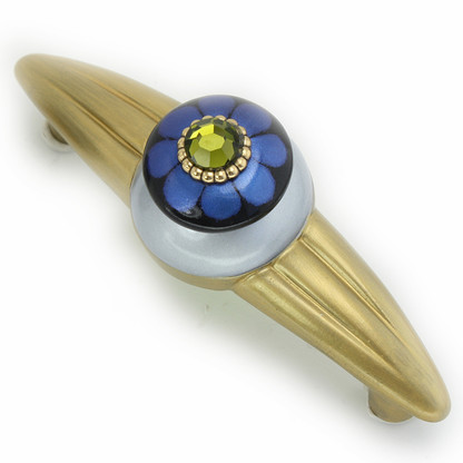 Tiki light sapphire orbit pull 5.25 in with 4 in hole span has gold metal accents and swarovski olivine crystal