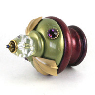Finial Birdie in Jade and Garnet with gold metal details and amethyst crystals