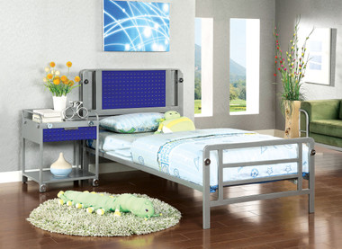 Amarillo Silver and Dark Blue Metal Bed
