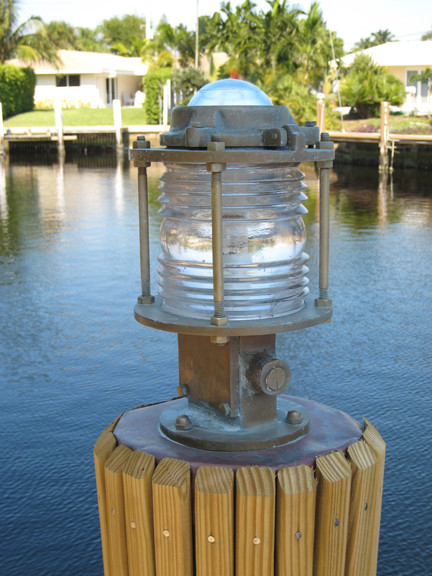 Bronze Pedestal Nautical Dock Light-Large bronze nautical marine ship light