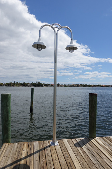 Dual dome shade nautical wharf pole aluminum light
