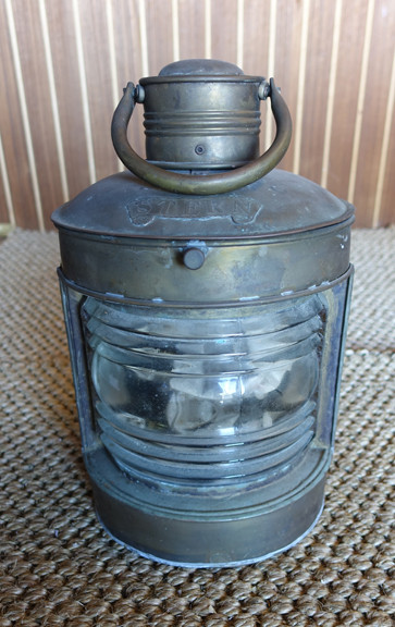 Brass "Stern" wall mount nautical lantern