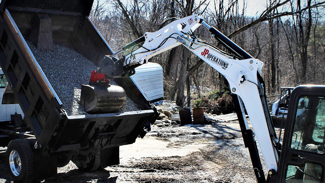 How To Reverse The Bucket On Your Bobcat Excavator Skid Steer Solutions