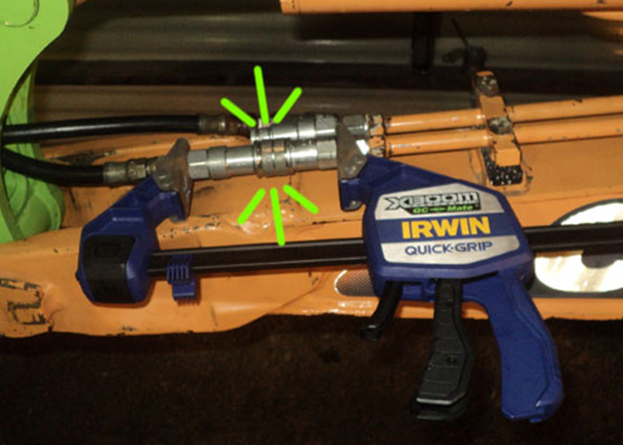 Hydraulic Quick Connect Couplers Won't Connect? You Need This Accessory. Skid Steer Solutions