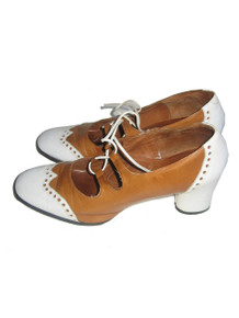 Vintage Stunning Rare Selby Fifth Avenues Tan White Laced Wing Tip Leather Oxford Mod Classic Shoes
