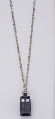 Dr Who Tardis Necklace