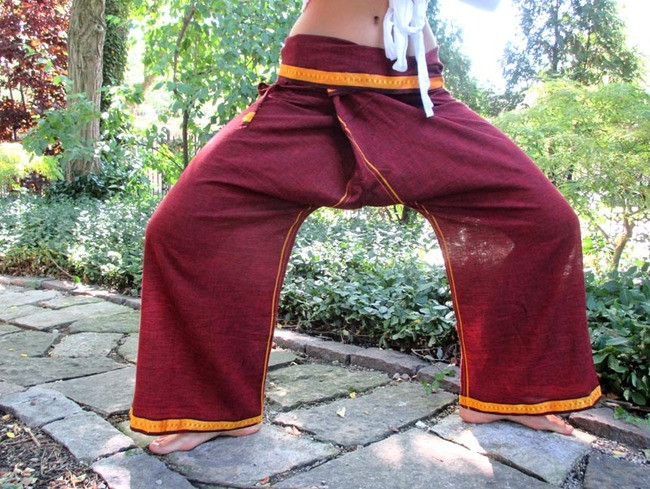 Fisherman style yoga pants in Indian cottons.