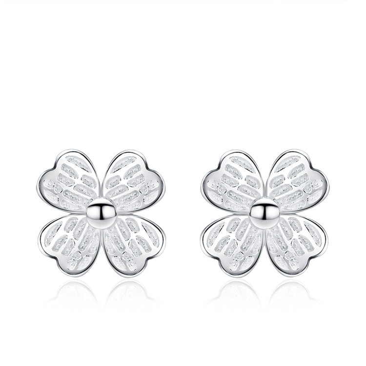 Four Leaf Clover Stud Earrings | Majesty Diamonds