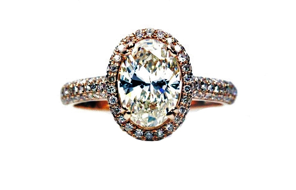 Oval cut diamond ring