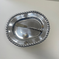 Beaded oval tray with spreader