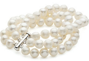 three strand pearl bracelet