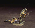 DD003  Paratrooper with Radio Paratrooper Lying Firing 30 Calibre Machine Gun by King & Country (Retired)