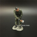 KH039 LSSAH Tank Crew Painting Winter Camoflauge A by War Park 