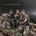 KU076 Wehrmacht Tank Crew Smoking & Talking by War Park 