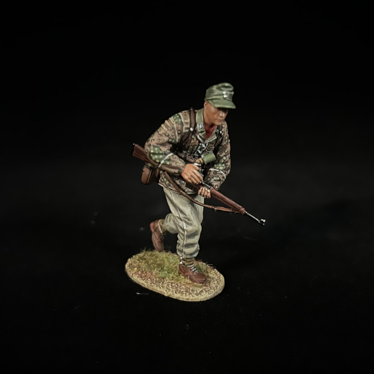 Battle Miniatures NO029 Waffen SS G43 Rifle Gunner Bend Forward A by War Park - Sager's ...