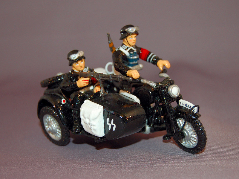 LAH011 Motorcycle with Sidecar by King & Country (Retired