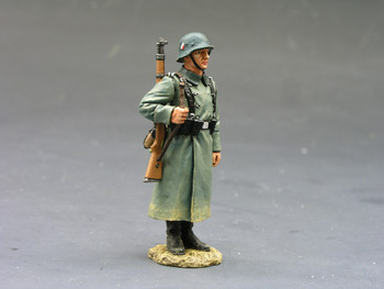 King and Country WS096 Marching German Soldier RETIRED 