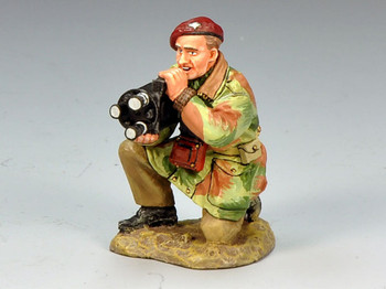 DD244 "US Army Movie Cameraman" by King & Country 