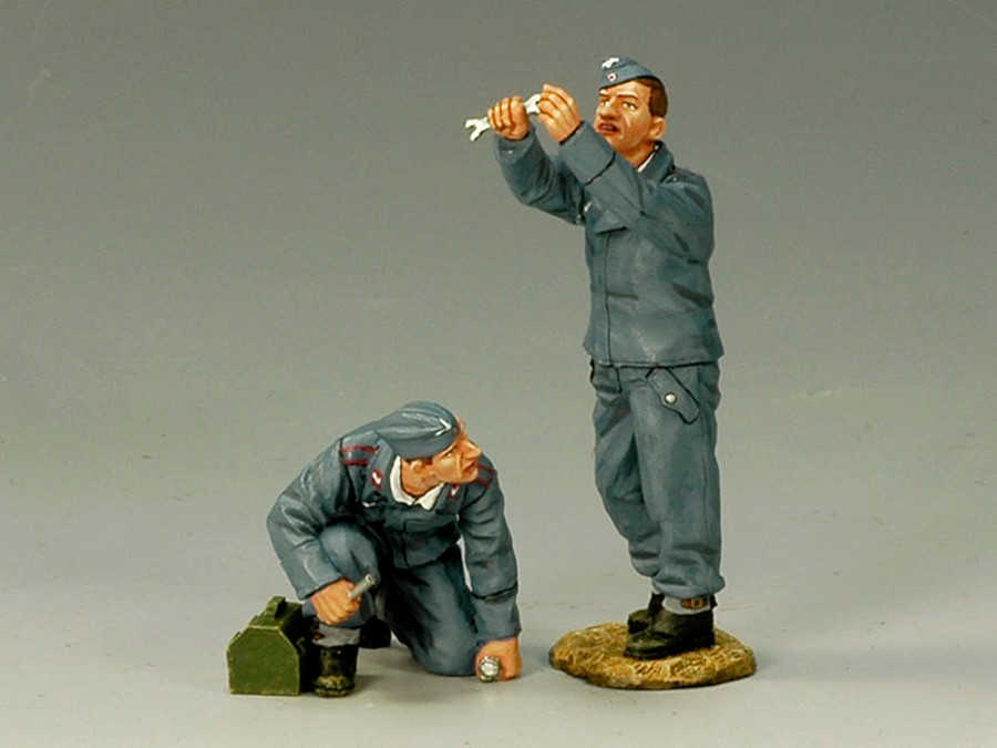 LW005 Ground Crew Set by King and Country (RETIRED) - Sager's