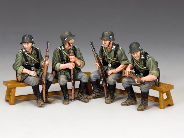 WH048. WW2 Wehrmacht Sitting Soldiers by King and Country RETIRED