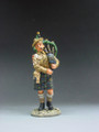 EA002  Scottish Bagpiper by King & Country (Retired)