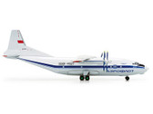 554329 Herpa Wings 1:200 Antonov An-12 Aeroflot