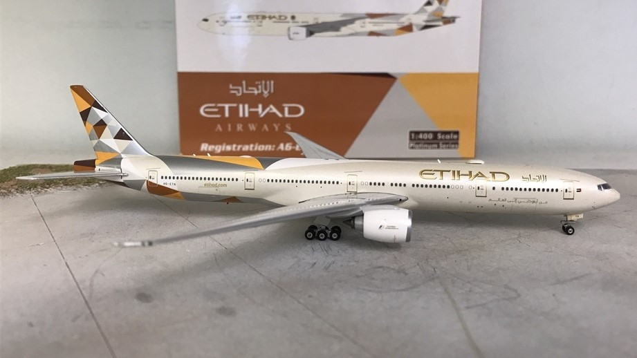Etihad Airways B777 300er A6 Eta 1 400 Collection Sale By Phoenix 1 400 Scale Diecast Aircraft Ph4etd1385 At Www Diecastairplane Com
