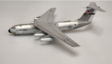 SC362 | Sky Classics 1:200 | C-141A Starlifter USAF 60177 (silver)