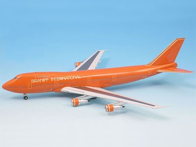 IF742005 | InFlight200 1:200 | Boeing 747-200 Braniff