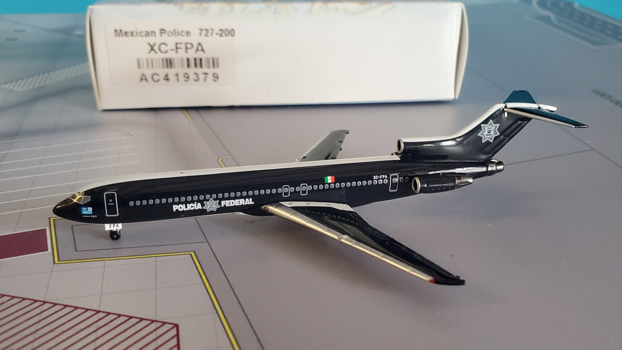 ACXCFPA | Aero Classics 1:400 | Boeing 727-200 Mexican Policia 