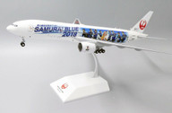 EW2772002 | JC Wings 1:200 | Boeing 777-200 Samurai Blue Livery JA8979 (with stand)