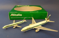 510356 Herpa Wings 1:500 Set B777-200 and A321 Alitalia