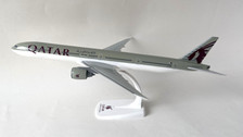Fliegender 200 IF773QT0119 1/200 Qatar Airways Boeing 777-300er A7-bax mit 