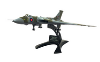 EA33309 | Easy Model 1:144 | Avro Vulcan B2 XM607 Black Buck mission to the Falklands