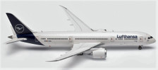 572033 | Herpa Wings 1:200 1:200 | Boeing 787-9 Lufthansa D-ABPA (plastic with stand) | is due: March 2022