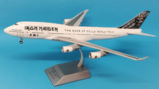 571609 | Herpa Wings 1:200 1:200 | Boeing 747-400 Iron Maiden 'Ed Force One' (die-cast, with stand)  