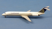 AC411028 | Aero Classics 1:400 | DC-9-30 Continental N17531