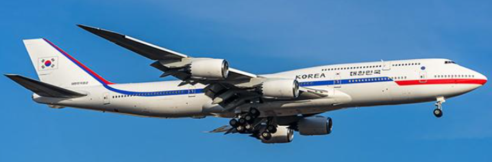 LH2346 | JC Wings 1:200 | Boeing 747-8 South Korea Air Force Reg: HL7643  With Stand | is due:April-2022 - Aviation Retail Direct